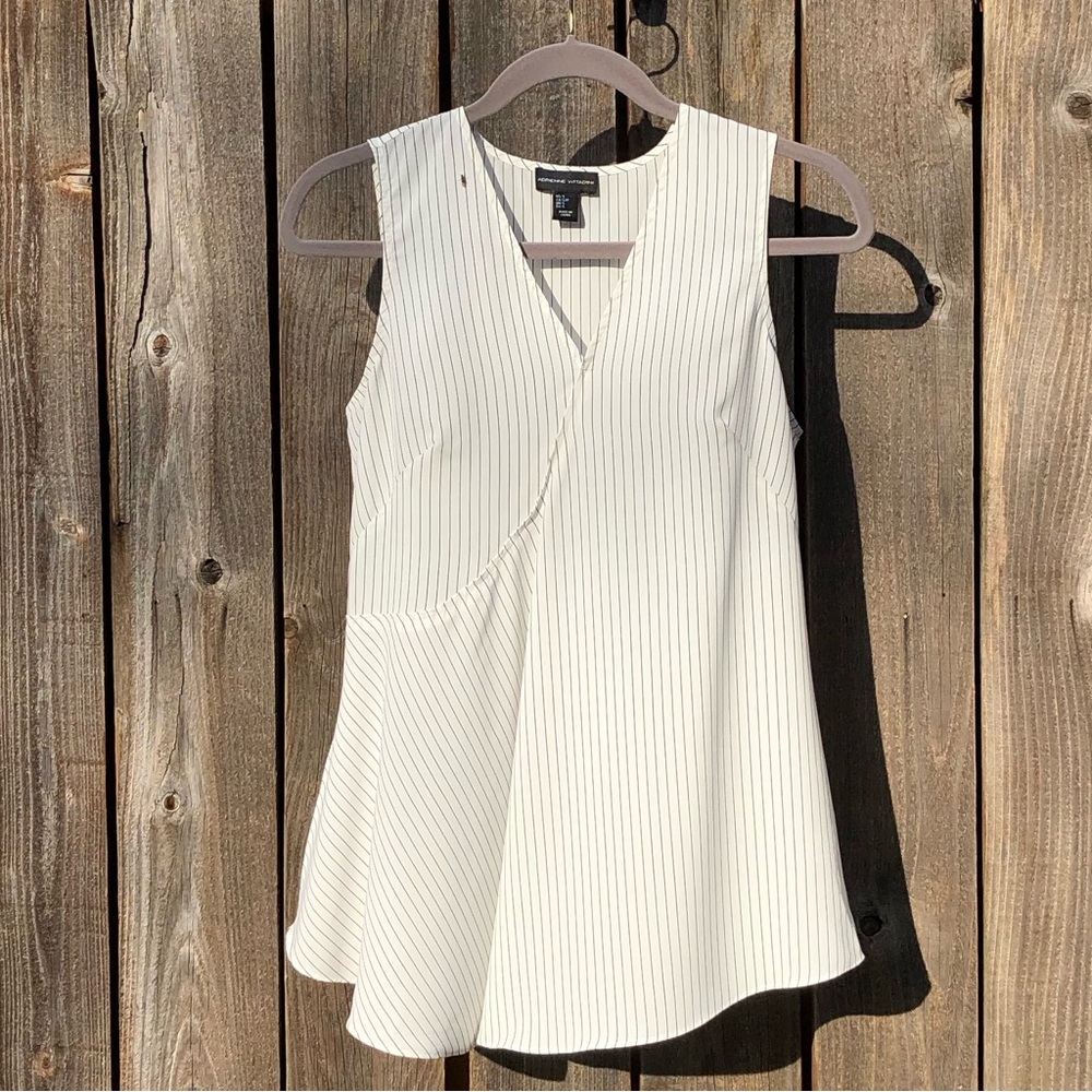 Adrienne Vittadini pen-stripe top size small